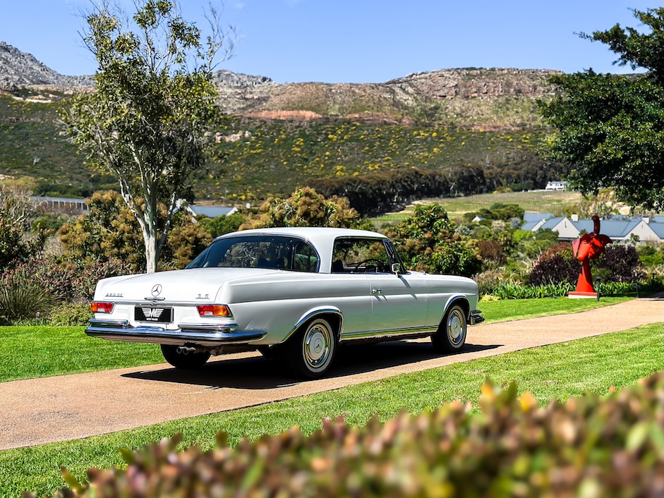 1971 W111 Mercedes-Benz 280SE 3.5