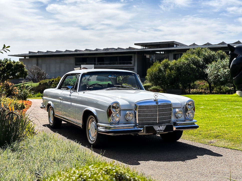 1970 W111 Mercedes-Benz 280SE 3.5