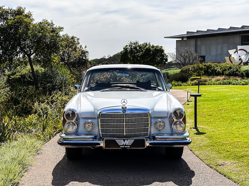 1971 W111 Mercedes-Benz 280SE 3.5