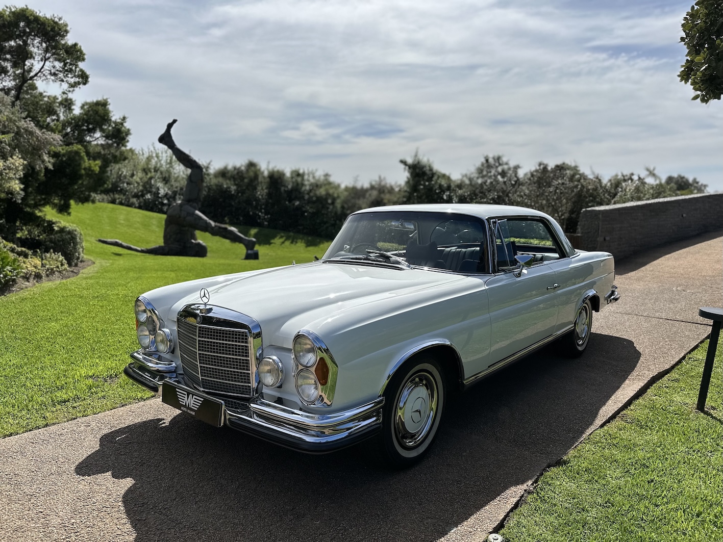 1971 W111 Mercedes-Benz 280SE 3.5