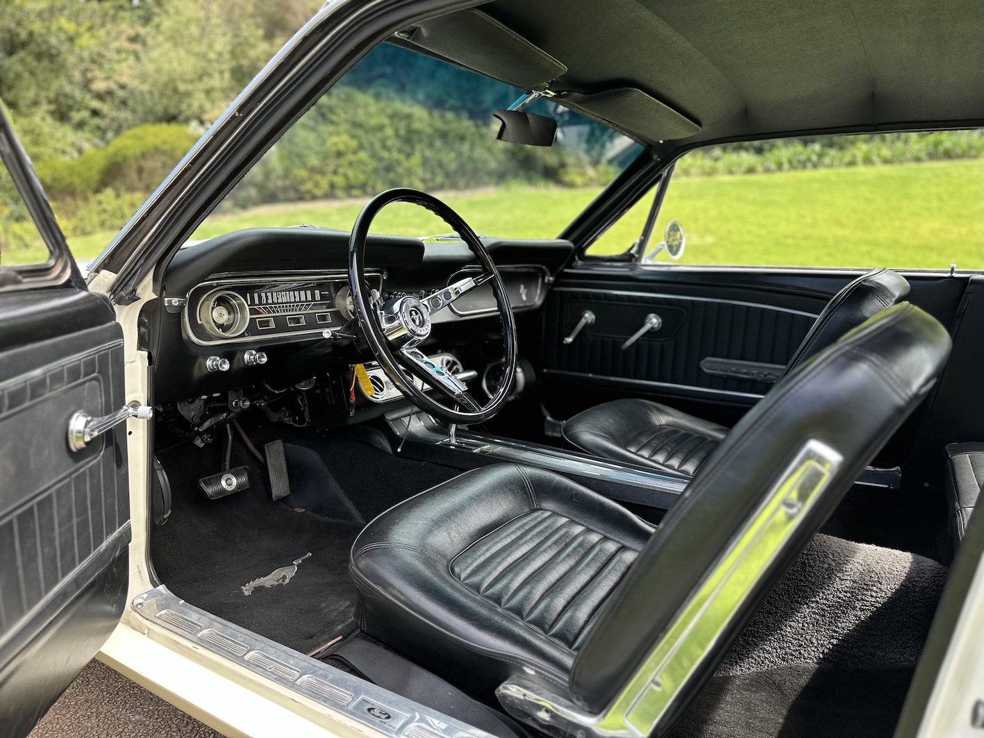 1971 W111 Mercedes-Benz 280SE 3.5