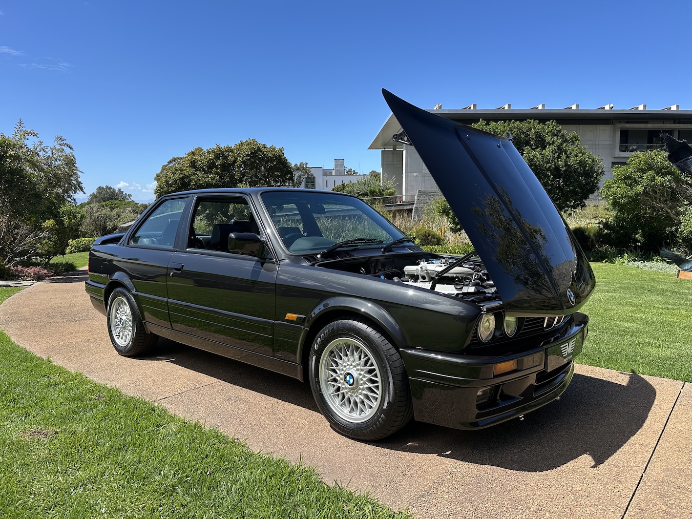 1991 BMW 325iS