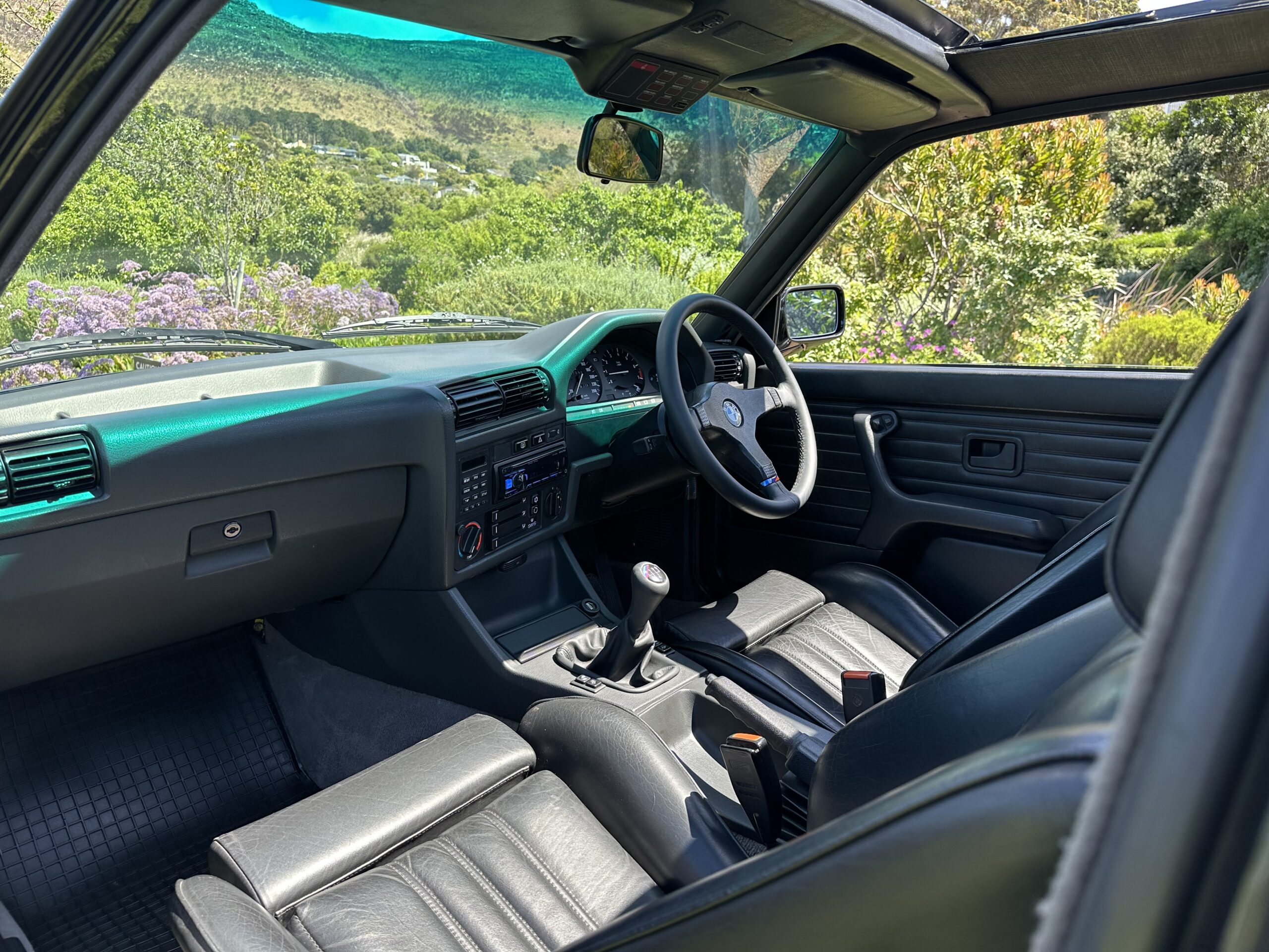 1991 BMW 325iS