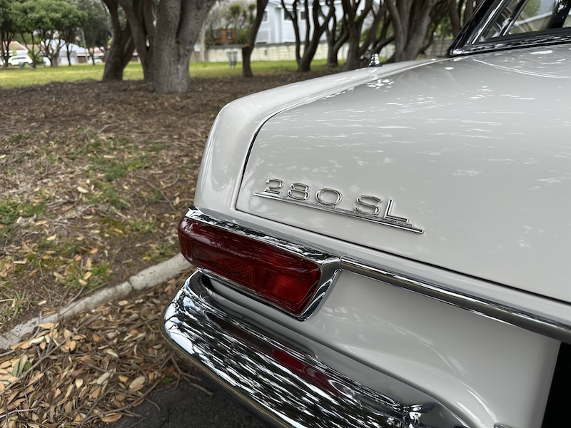 1969 Mercedes Benz 280SL Pagoda