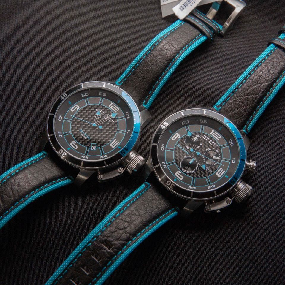 Liquidation auction lot watches