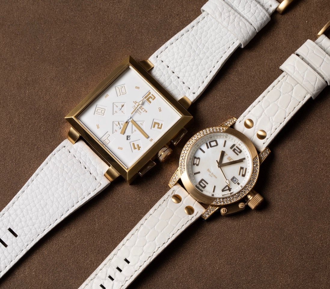 Liquidation auction lot watches